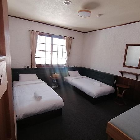 Pilot Lodge Hakuba Eksteriør bilde