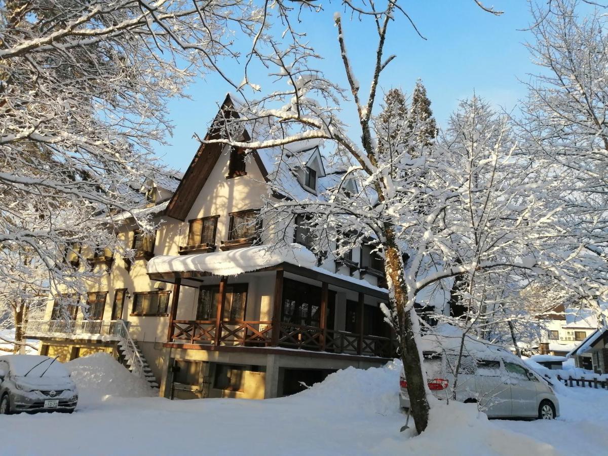 Pilot Lodge Hakuba Eksteriør bilde
