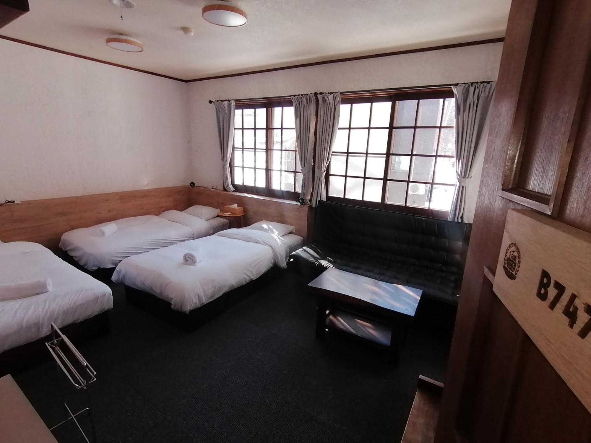 Pilot Lodge Hakuba Eksteriør bilde